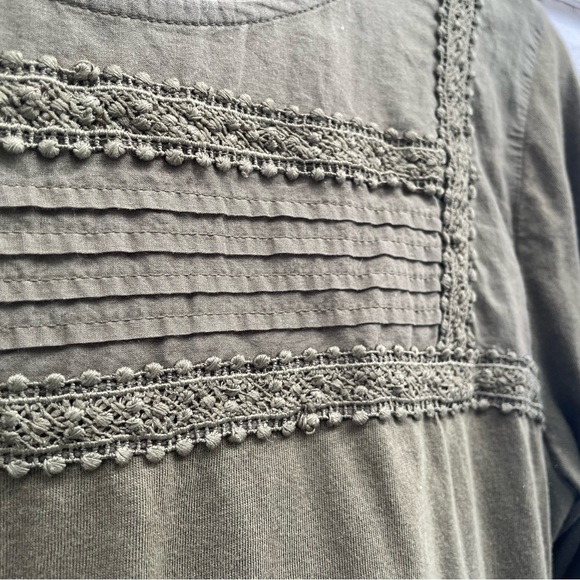 Talbots Women’s Shirt - Picture 3 of 4